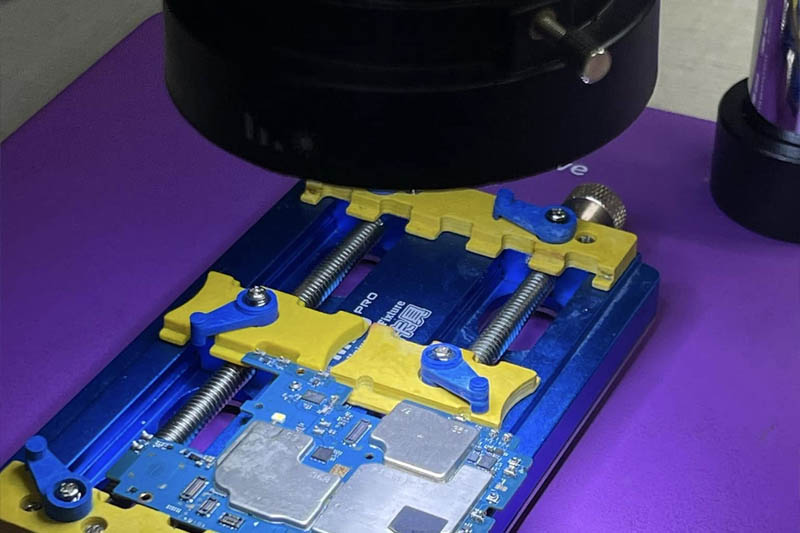 Servicio Técnico de Reparación de Celulares Cambio de Pantalla Puerto de Carga Tapas Traseras Vidrios de Cámara Software Liberaciones Diagnósticos Accesorios Cargadores Originales Audífonos Bluetooth Cables Venta de Celulares Chips Claro y Tigo